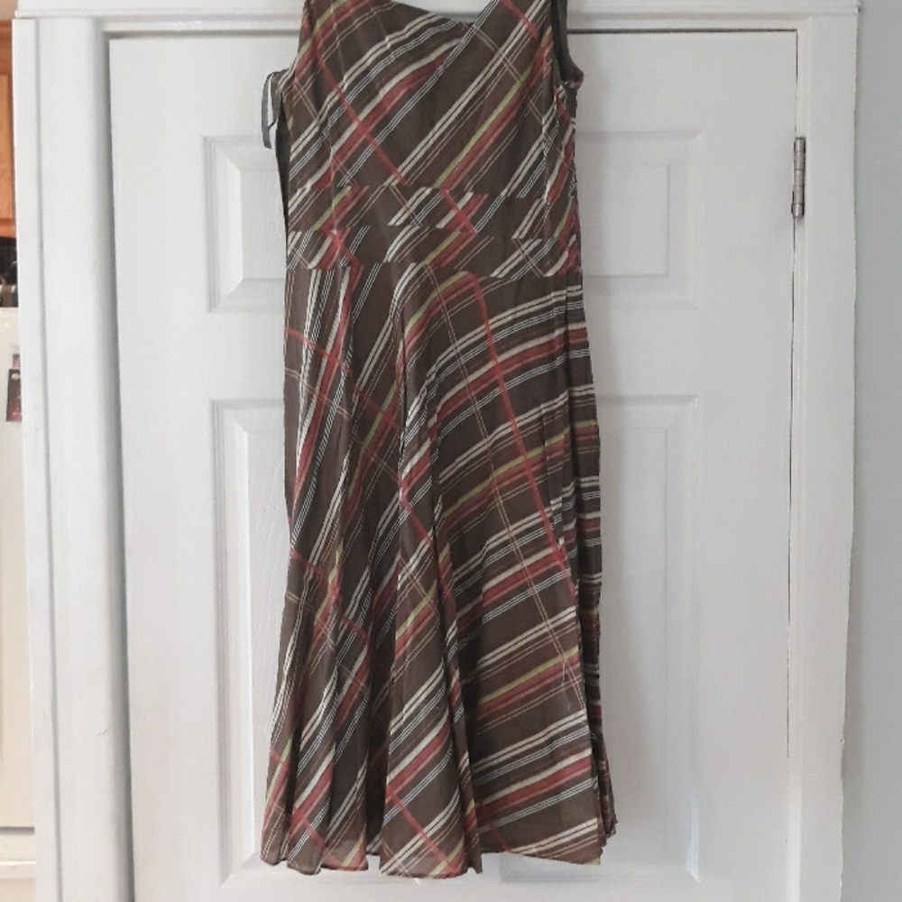 Dress - Picture 3 of 3